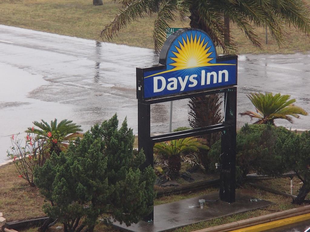 Days Inn By Wyndham Corpus Christi Beach Exterior foto